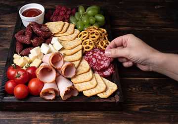 How to Craft the Perfect Charcuterie Board for Any Occasion